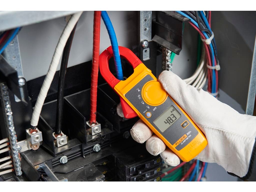 Fluke 302+ - Digital Clamp Meter (400A AC) 2 Fluke 302+ - Digital Clamp Meter (400A AC) - Image 2
